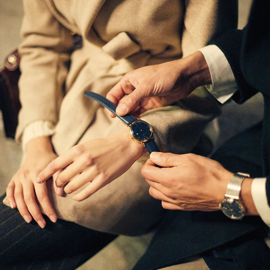Ultra 1911 Superautomatic Cuir Blue Storm automatic watch - lifestyle