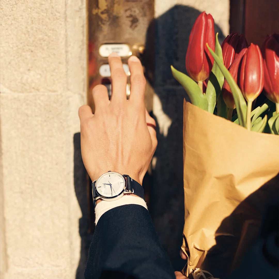 Ultra 1911 Superautomatic Cuir White Escape automatic watch - lifestyle