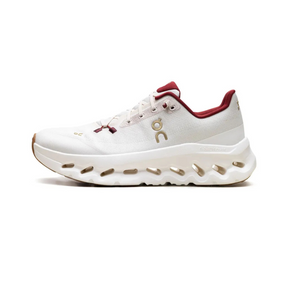On Running
Cloudtilt "Pearl/Ivory" sneakers