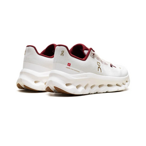 On Running
Cloudtilt "Pearl/Ivory" sneakers