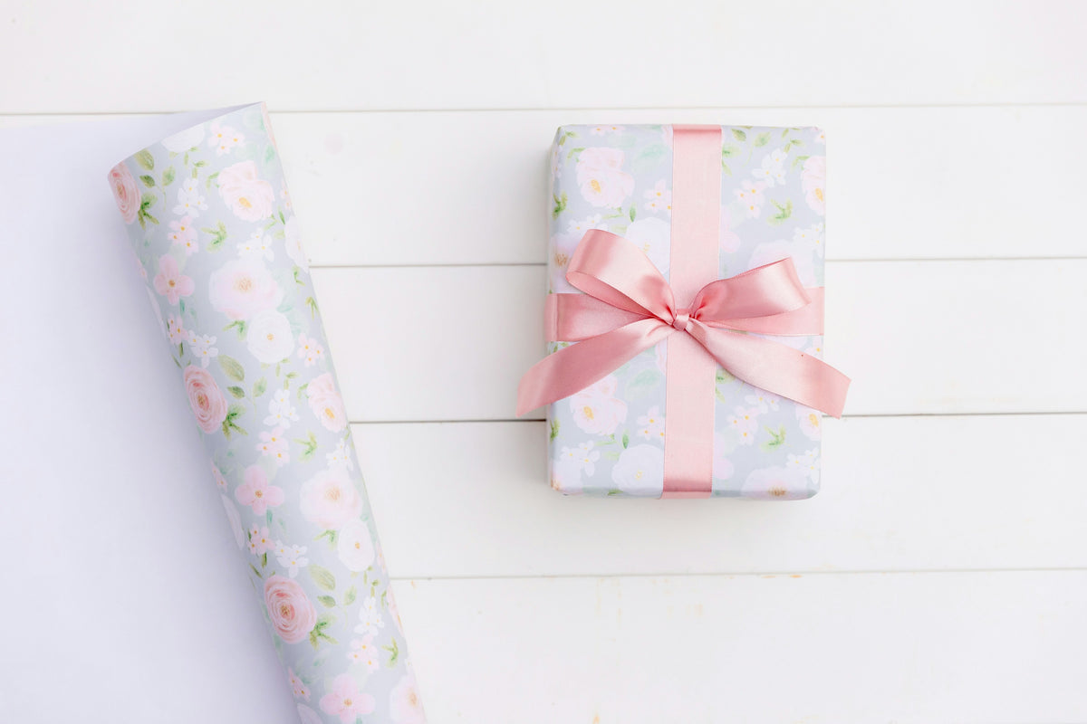 Premium gift wrapping by The Splendora – wrapped gift box with satin ribbon